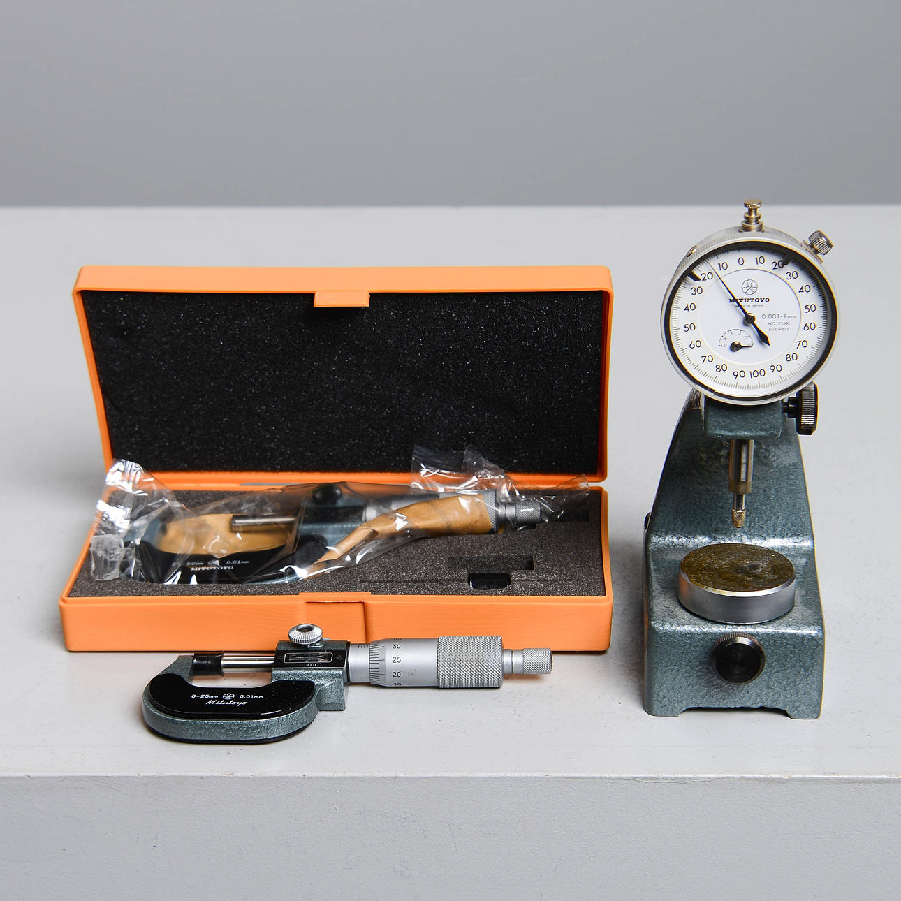MICROMETER, 2 pcs, and a measuring clock, Mitutoyo.