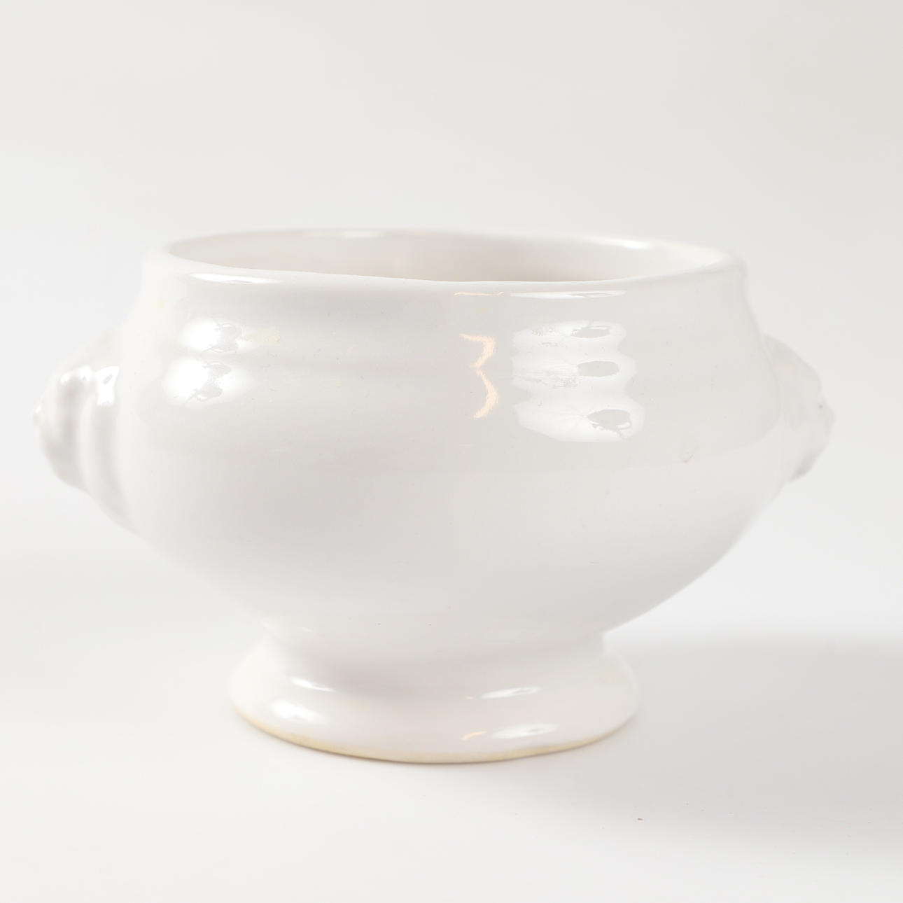 SOPPSKÅLAR, 12 stycken snarlika, porslin.