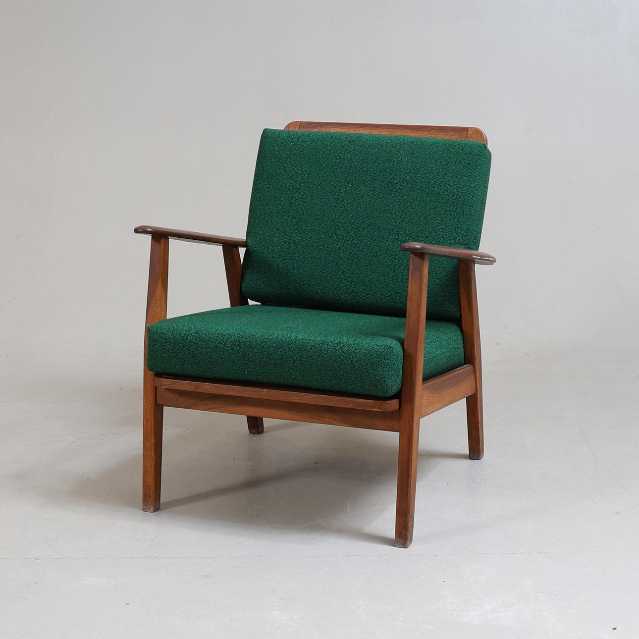 Un sillón de teca de Dinamarca, década de 1960.