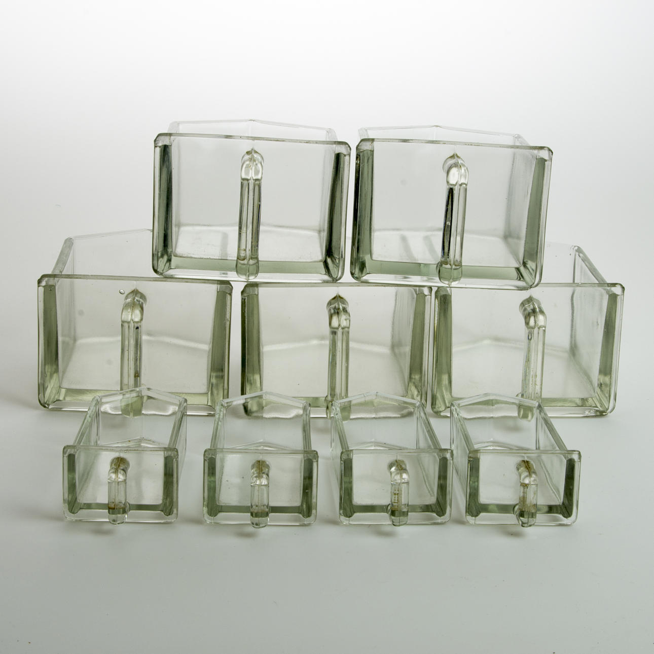 KRYDDSTÄLLSBEHÅLLARE, 5+4 stycken, glas.