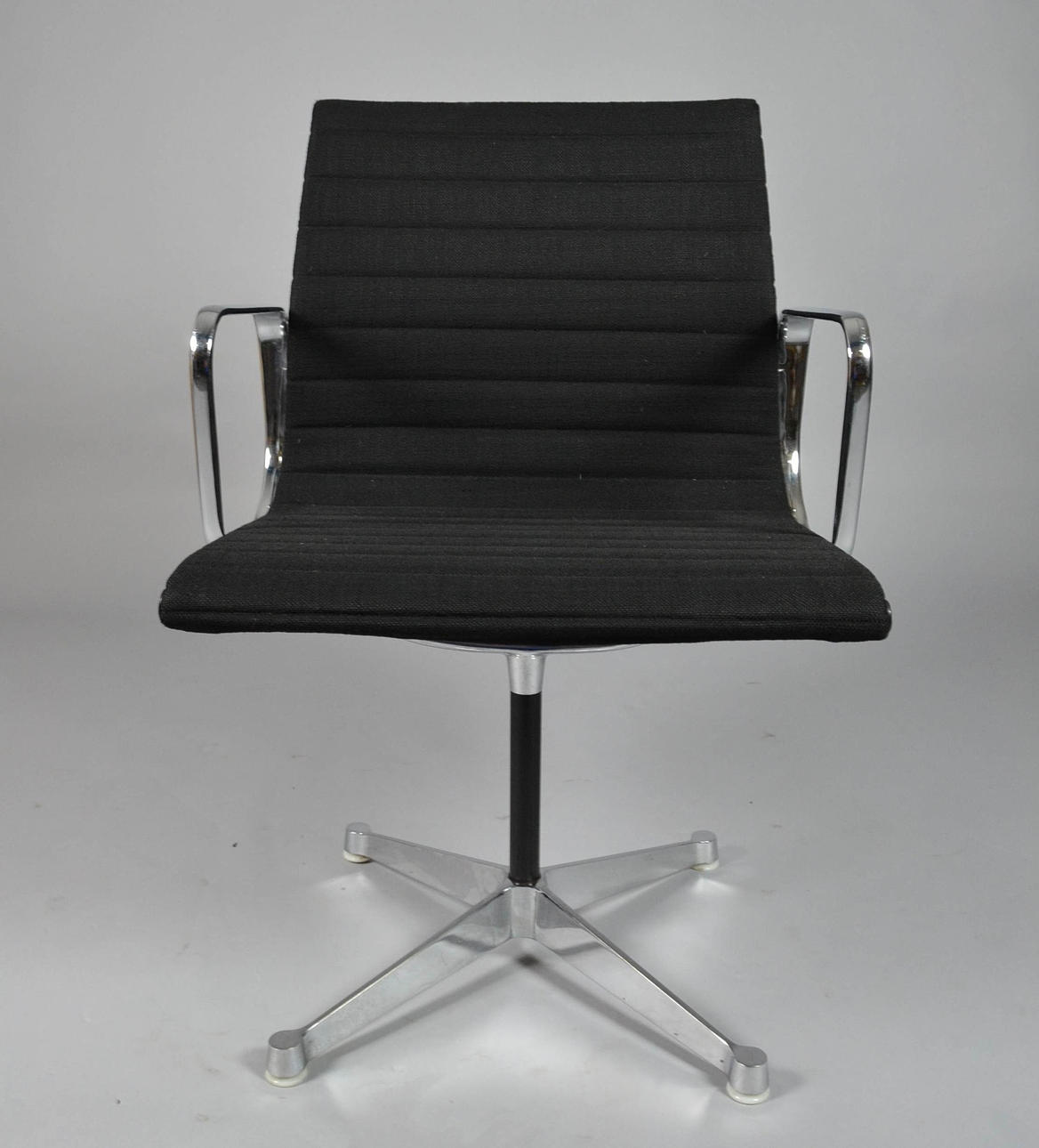 CHARLES & RAY EAMES. STOL.