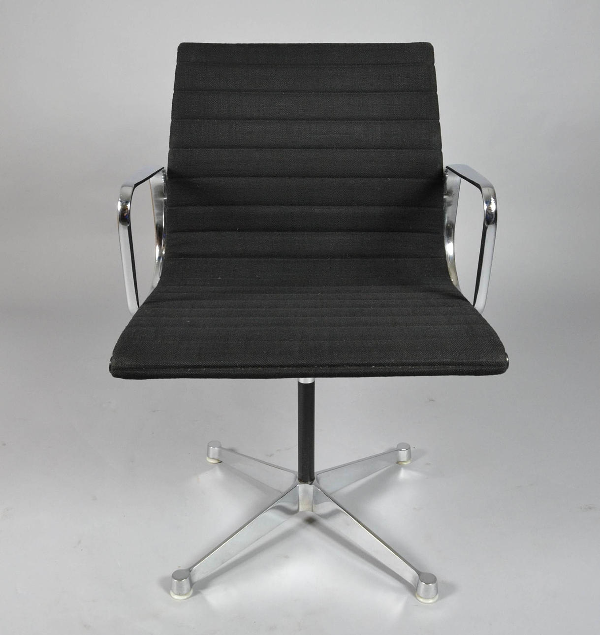 CHARLES & RAY EAMES. STOL.