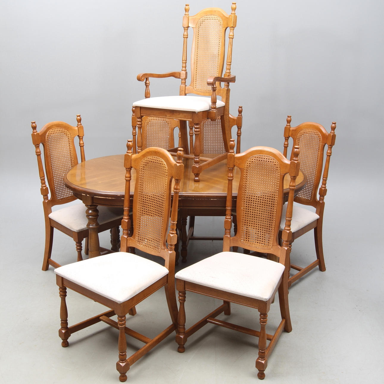 MATSALSGRUPP, 8 delar, Universal Furniture, Singapore, 1990-tal.