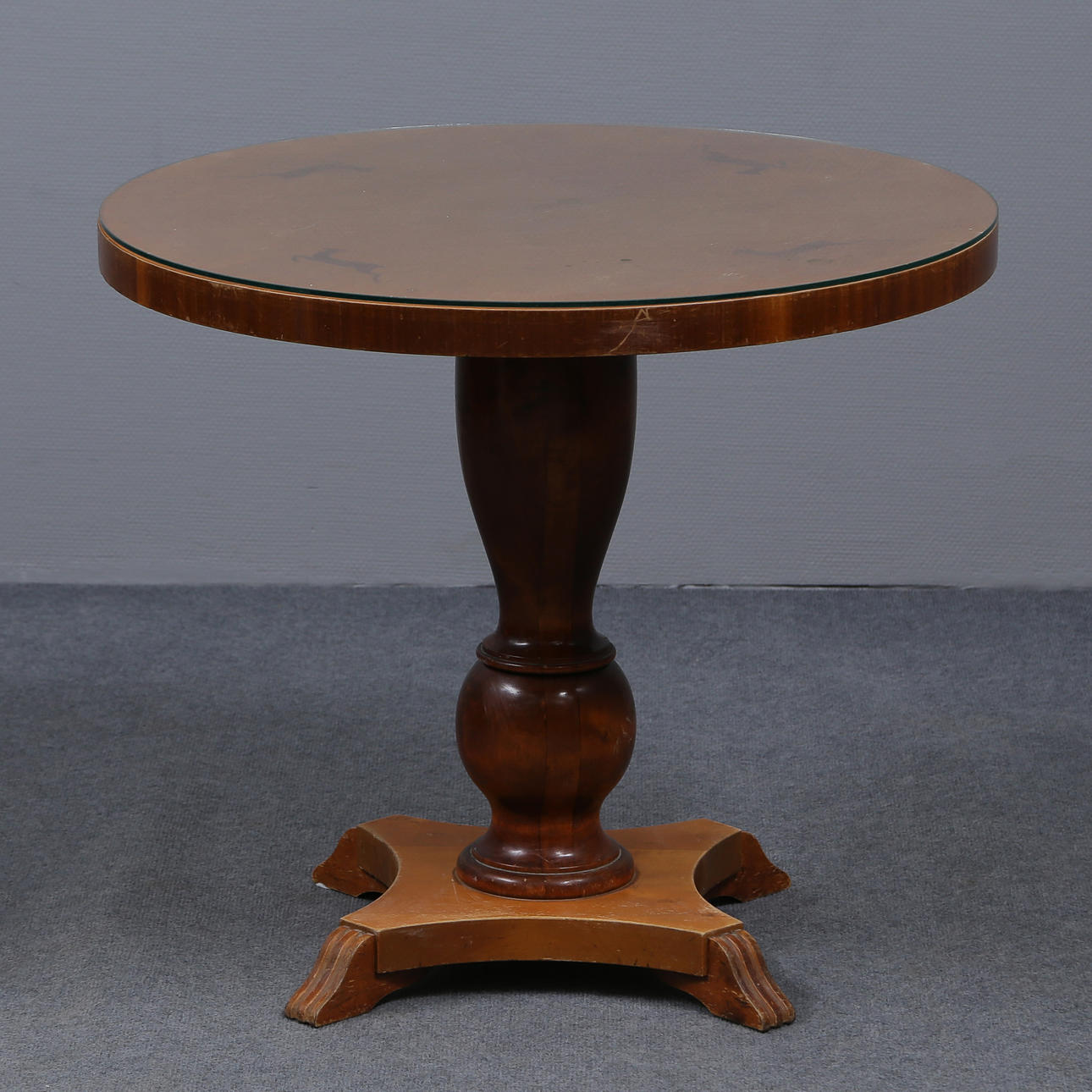 MESA CON PILARES, AÑOS 40, ABEDUL.