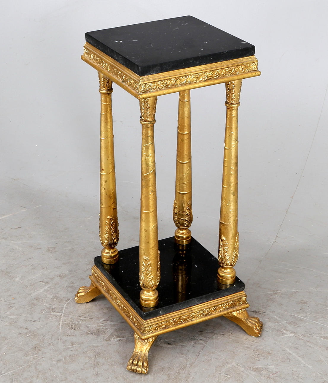 PIEDESTAL, bronserat trä och marmor, 1900-tal.