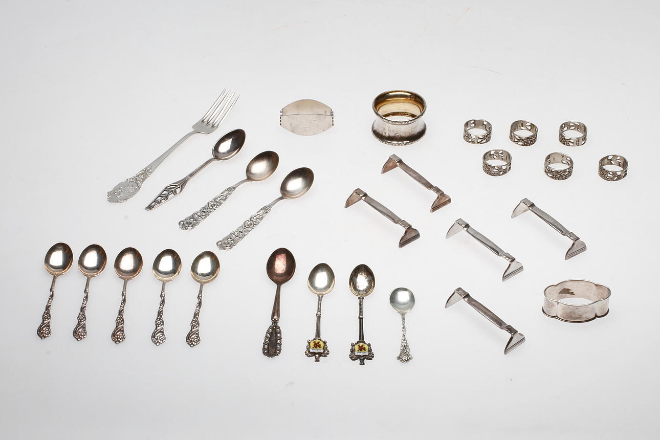 SILVERFÖREMÅL, ca 303 g.