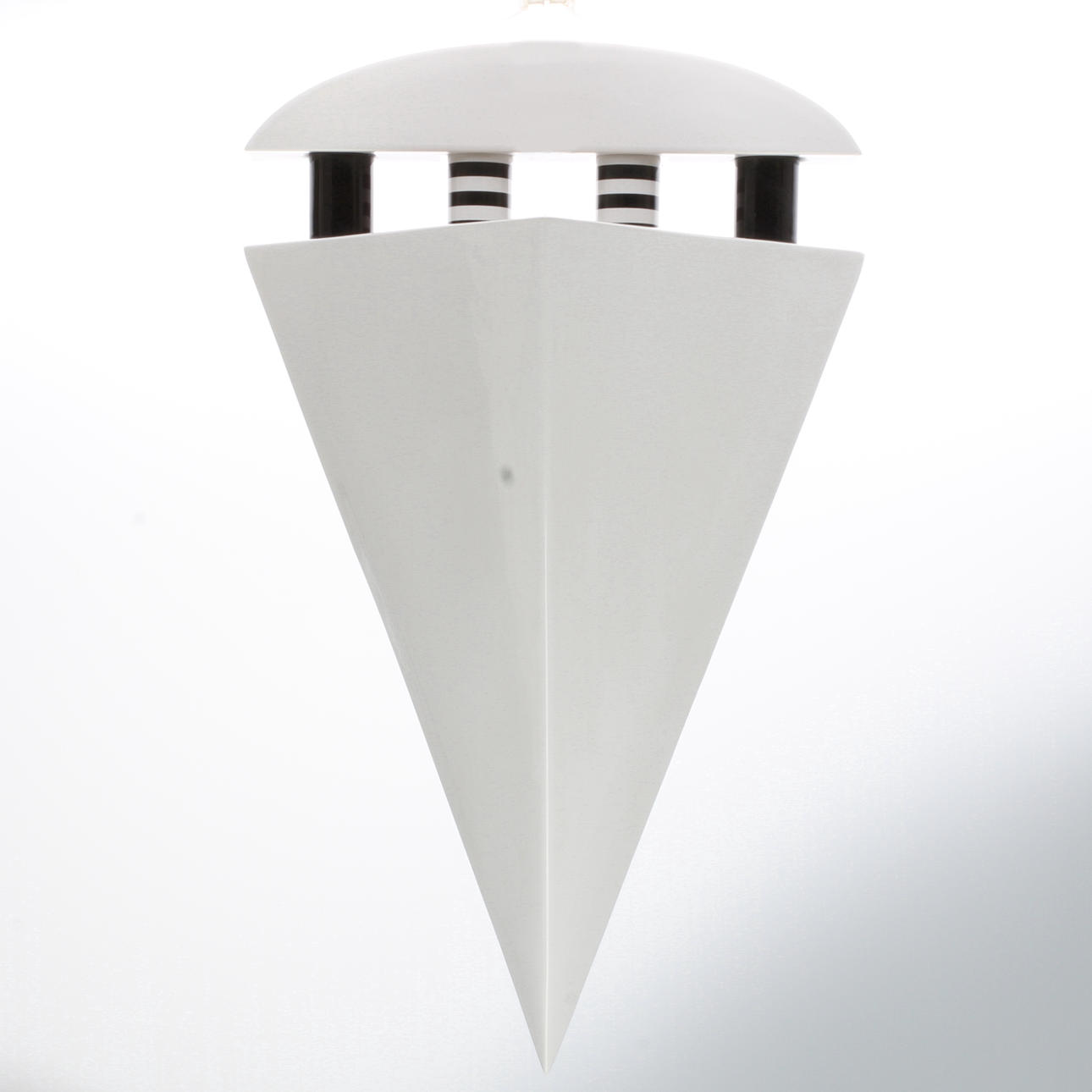 VÄGGLAMPA, porslin, märkt, 1980/90-tal.