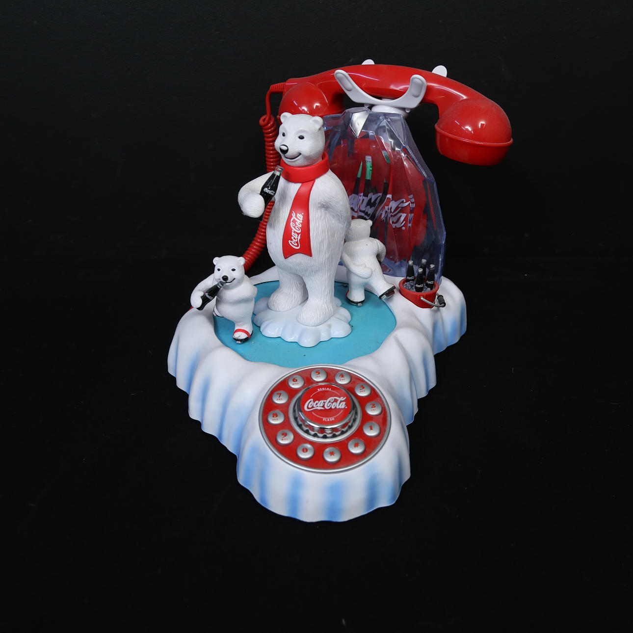 TELÉFONO, oso polar Coca Cola, 2000.