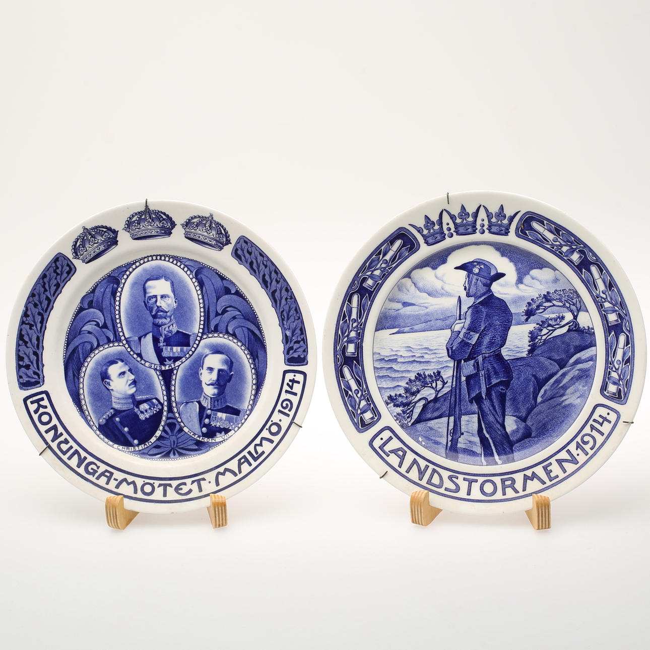 MINNESTALLRIKAR, 2 st, porslin, Rörstrand.