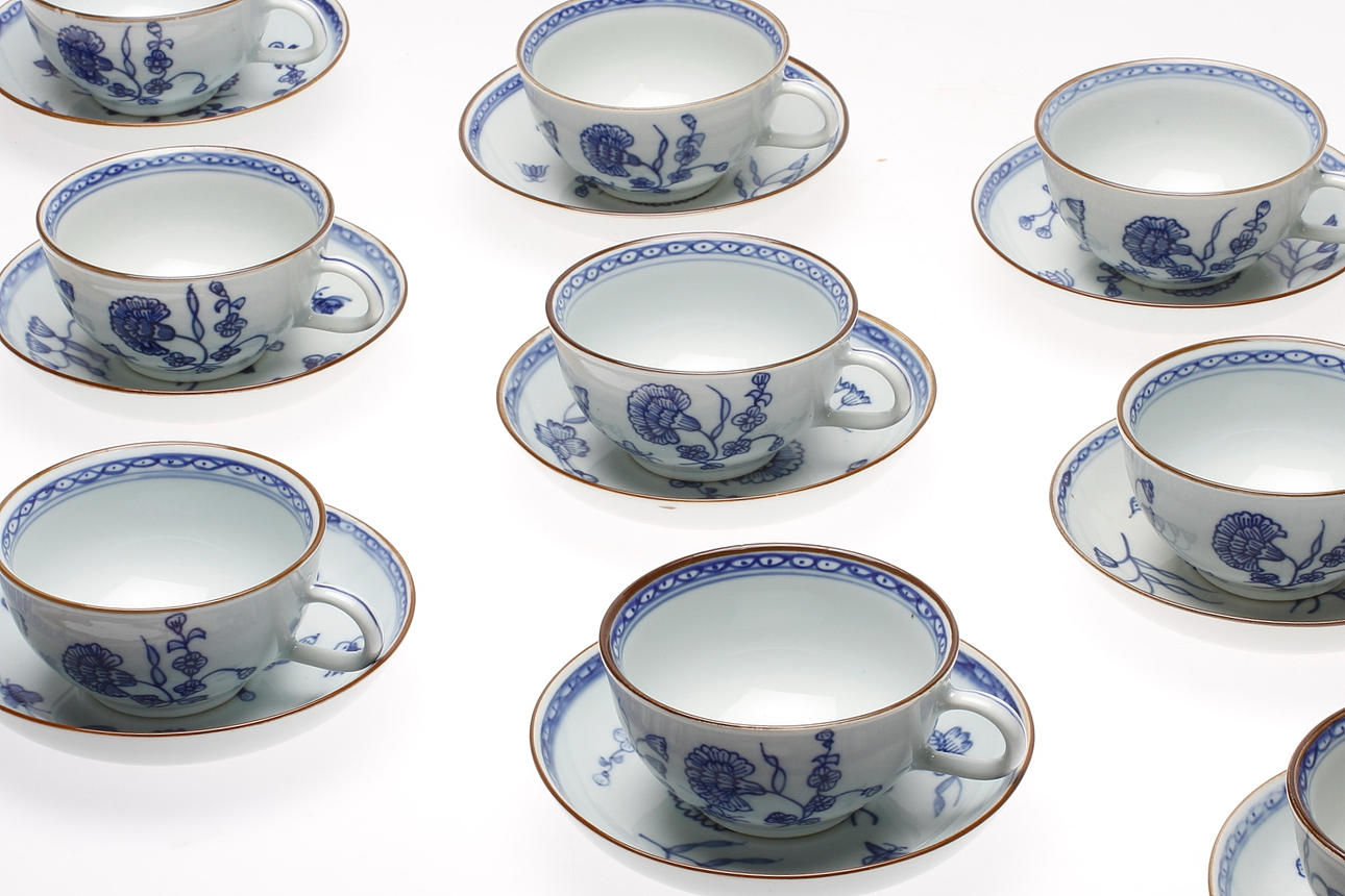 KAFFEKOPPAR MED FAT, 12 st, porslin, "Nejlika", ur IKEAs 1700-tals serie.