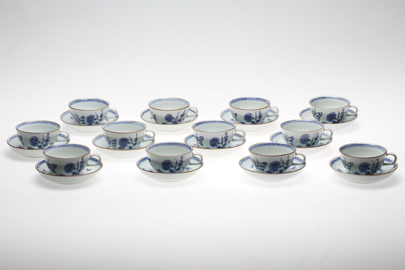 KAFFEKOPPAR MED FAT, 12 st, porslin, "Nejlika", ur IKEAs 1700-tals serie.