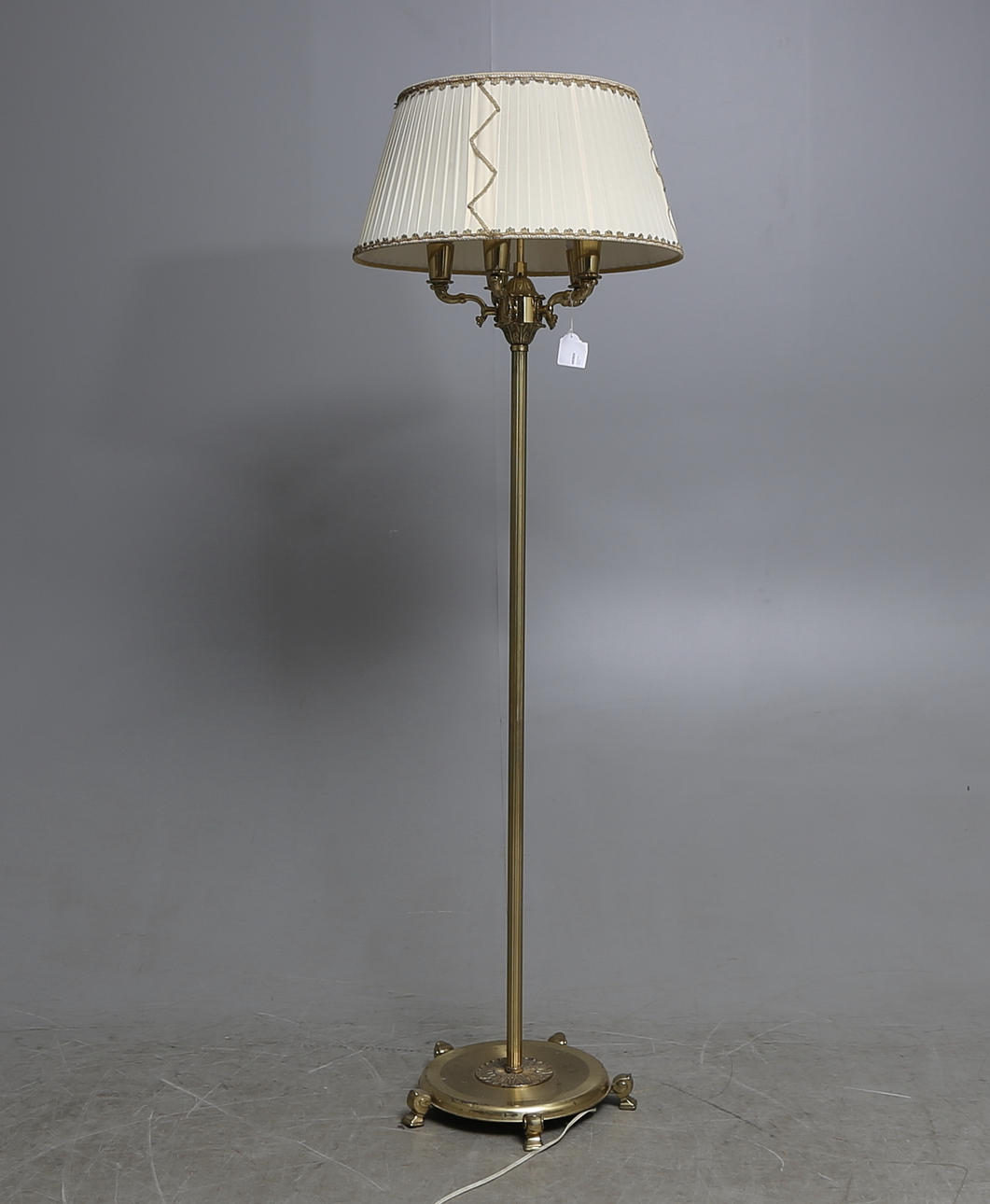 GOLVLAMPA, 1900-tal.