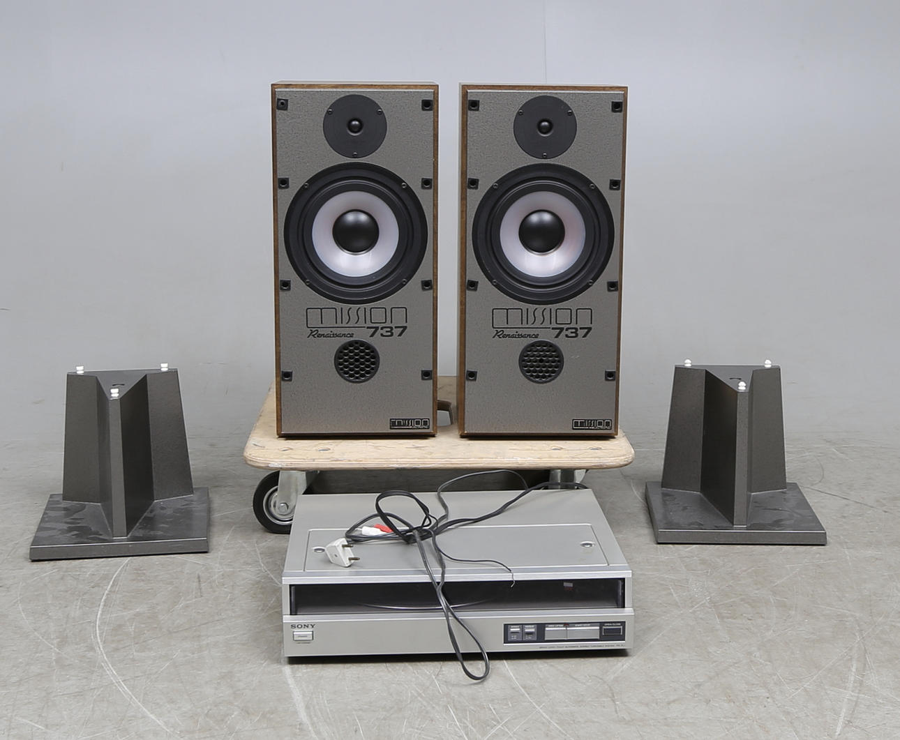 SKIVSPELARE, Sony samt HÖGTALARE, Mission 737R.