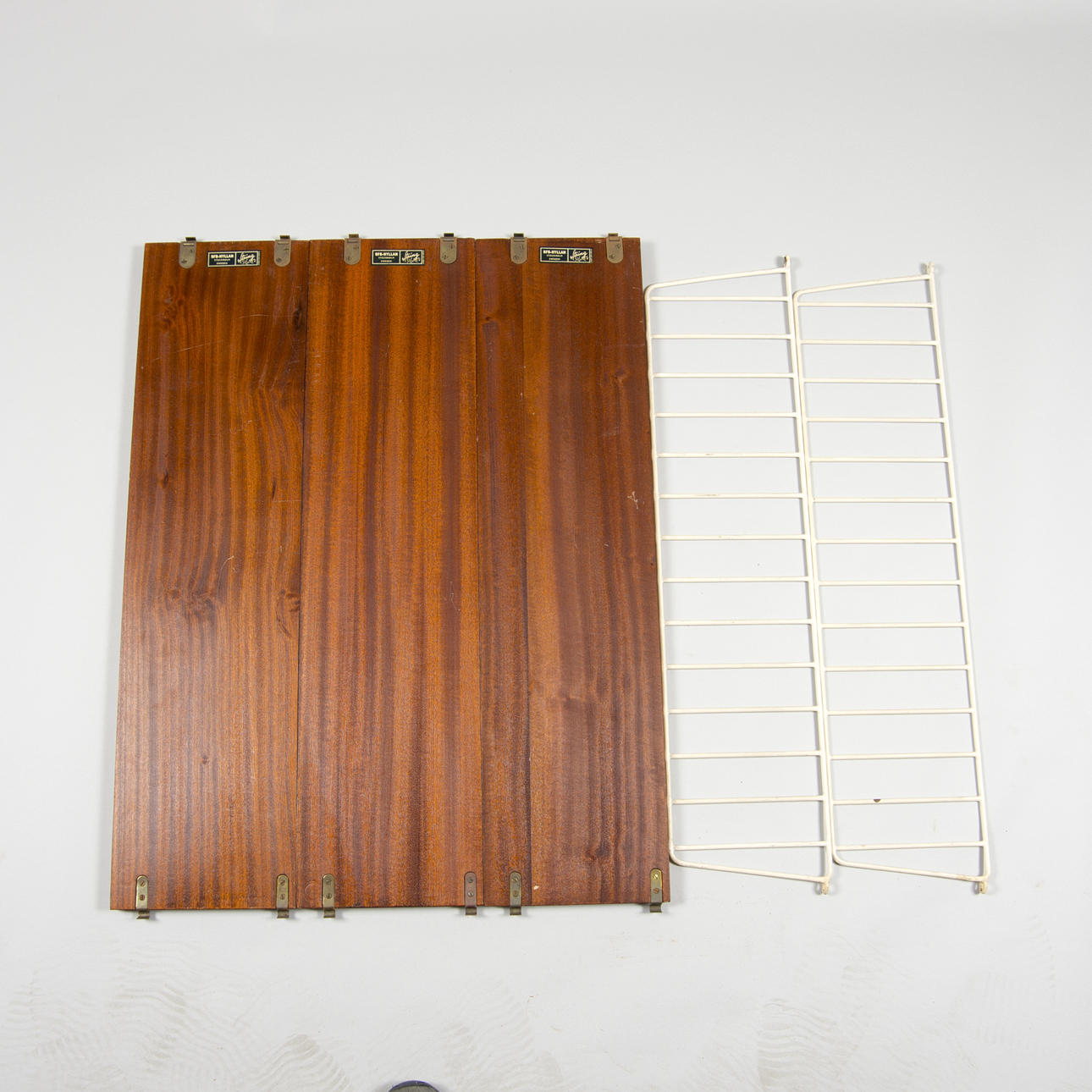 STRINGHYLLA, mahogny, 1900-talets mitt.