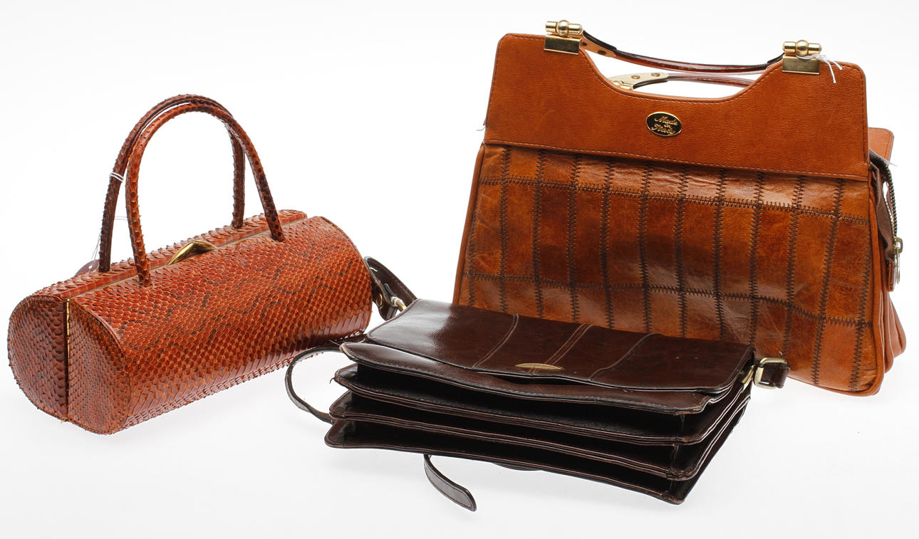 VÄSKOR, 3 st, bl.a. Italien.