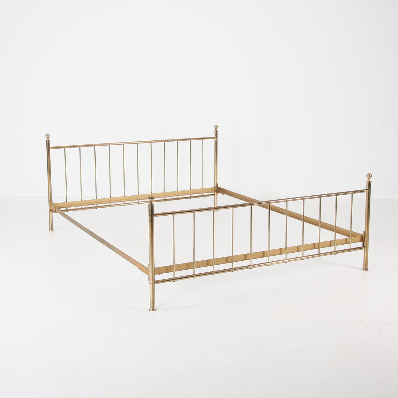 SÄNGRAM, mässing, 1900-talets andra hälft.