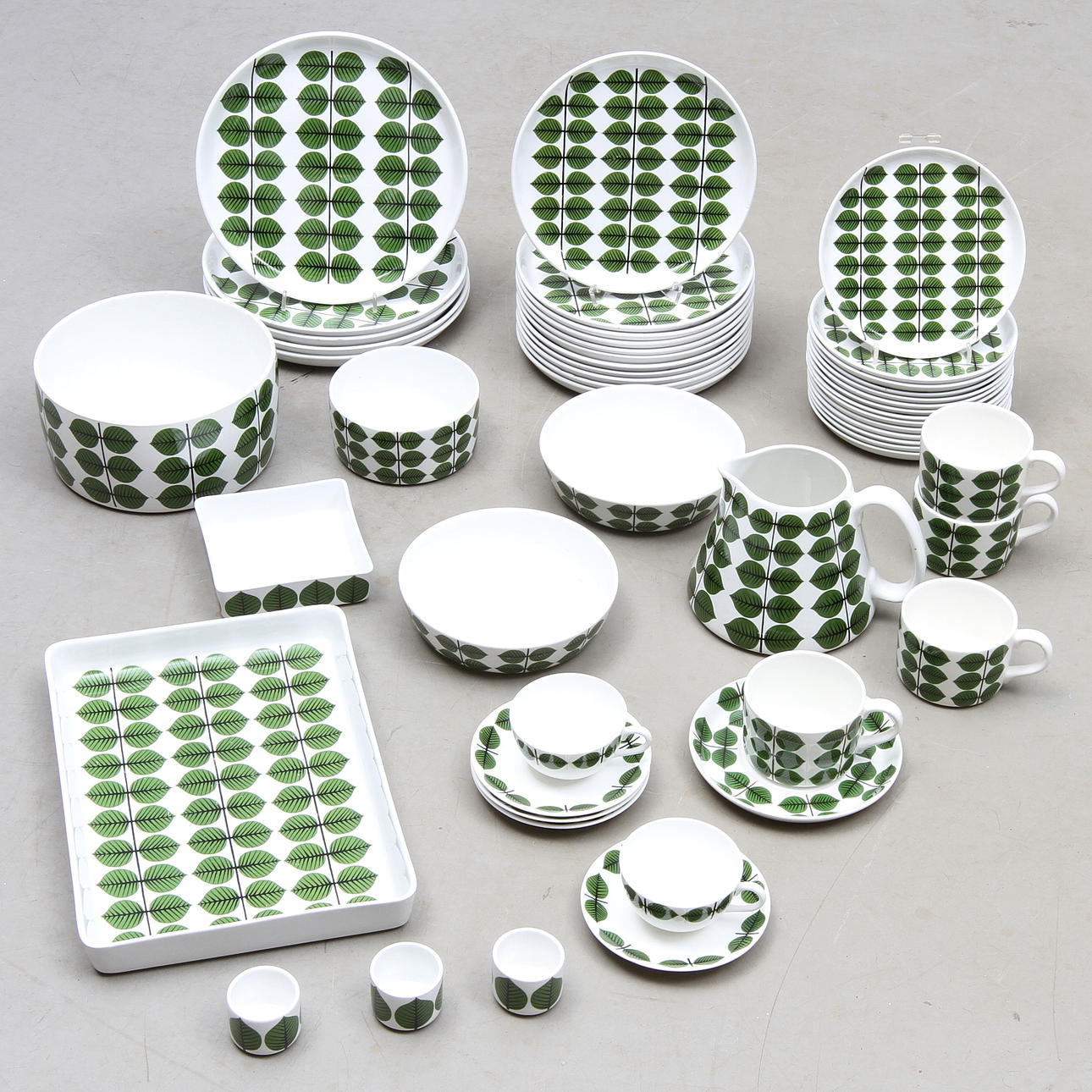 SERVIS, ca 46 delar, "Berså" Stig Lindberg Gustavsberg.