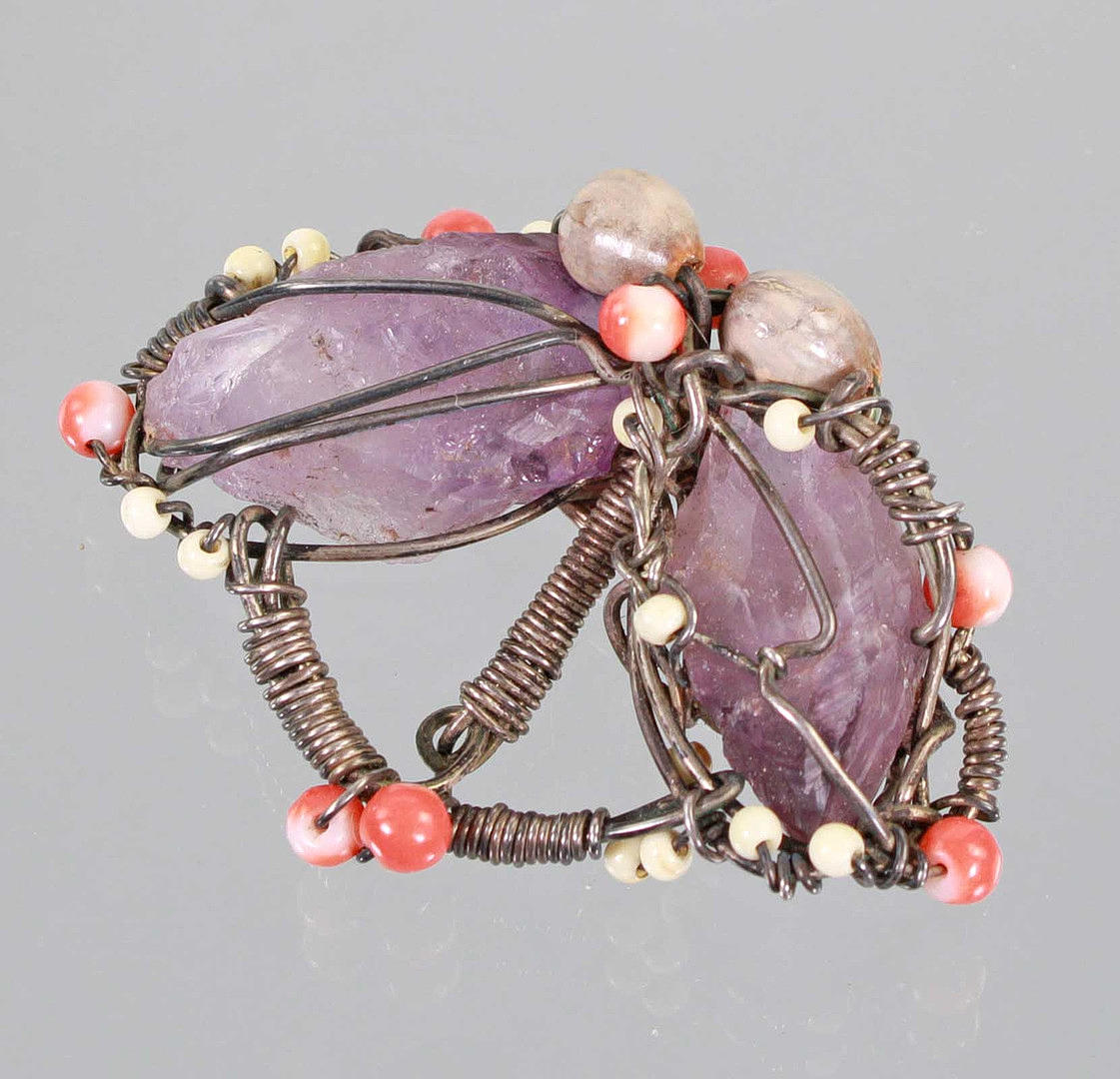 BUTTERFLY BROOCH WITH AMETHYST.