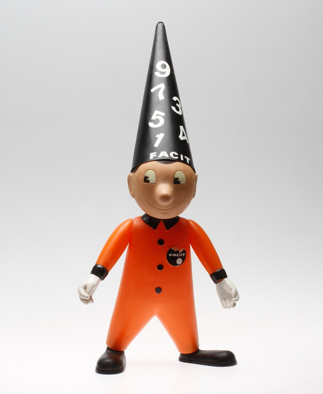 FACITGUBBEN, stor, plast, design Ivan Hammar, omkring 1900-talets mitt.