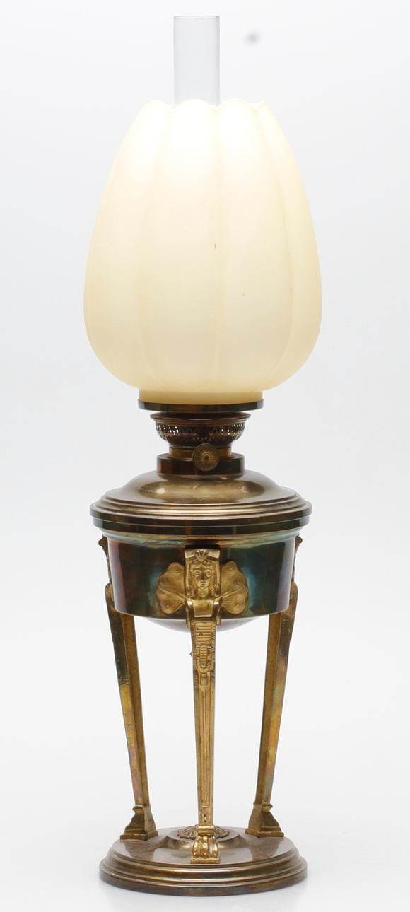 BORDSFOTOGENLAMPA, empire-stil, omkring 1900.