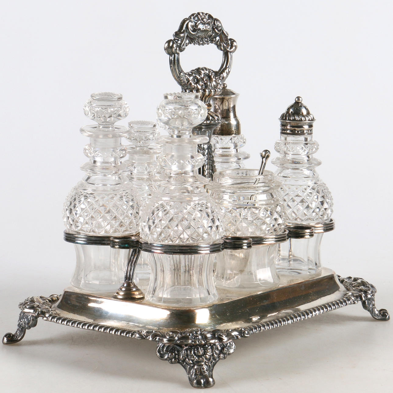 BORDSSURTOUT, 8 delar, pläter/nysilver, 1900-talets första hälft.