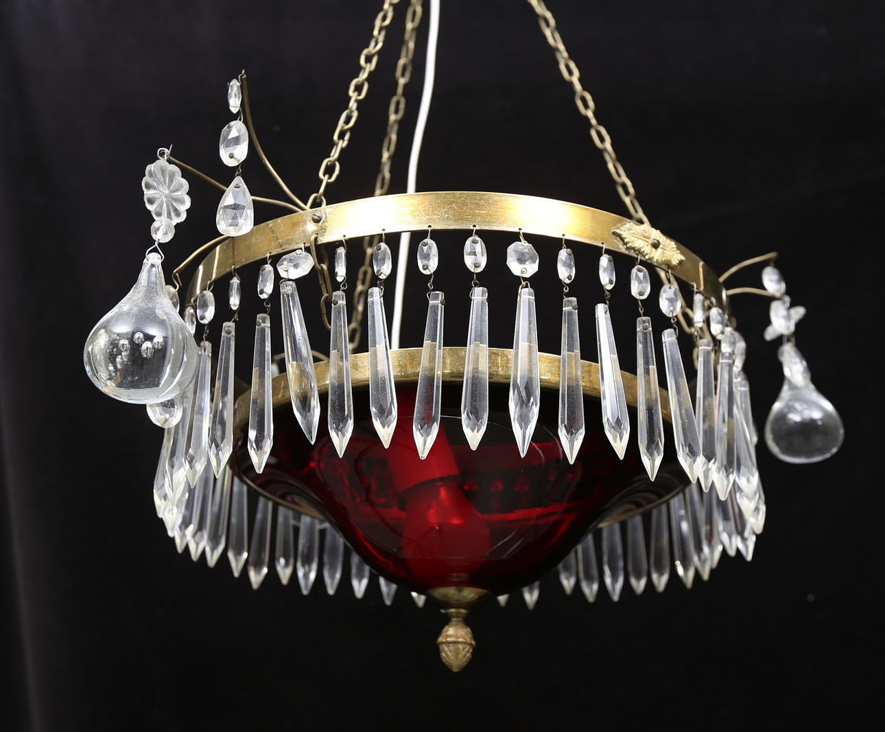 TAKLAMPA, empirestil, 1900-tal, höjd ca. 60 cm.