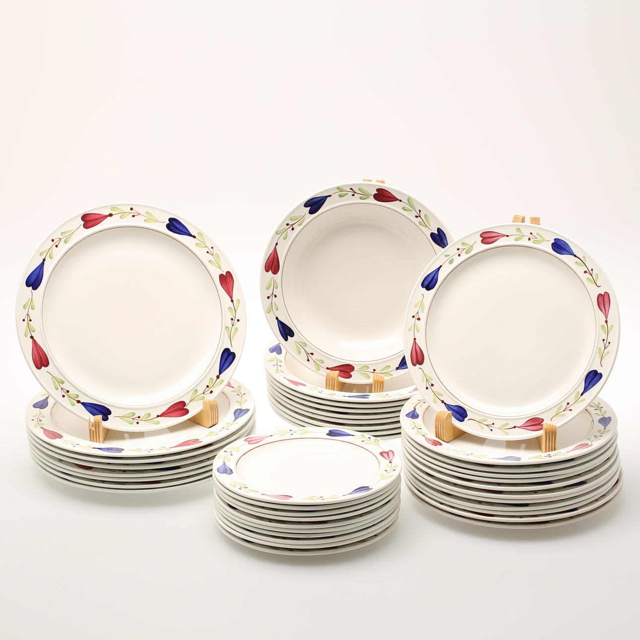 SERVISDELAR, 39 st, flintporslin, "Ranka", Stig Lindberg, Gustavsberg, 1900-talets andra hälft.