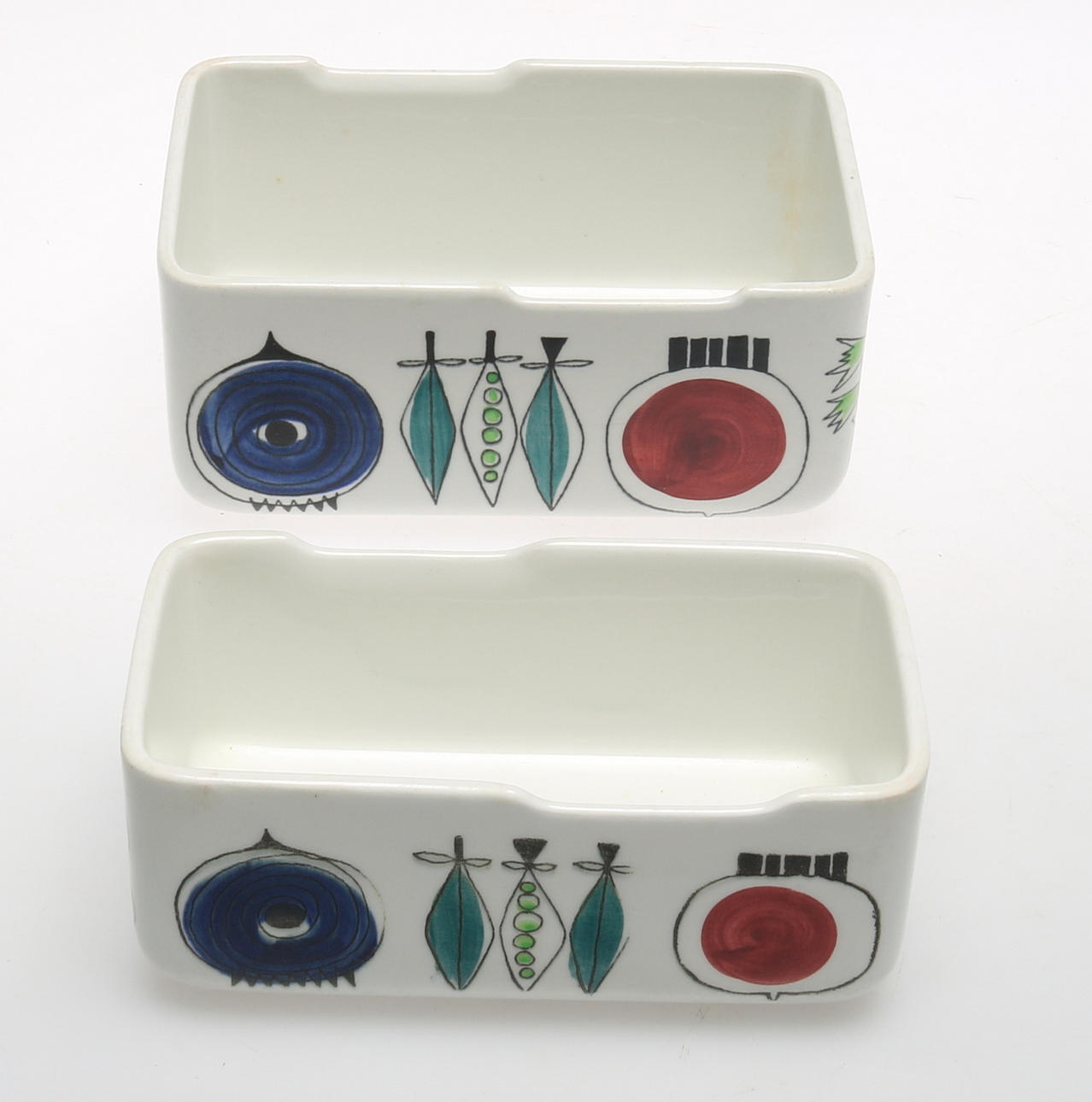 SMÖRASKAR, 2 st, keramik, "Picknick", Marianne Westman, Rörstrand, 1900-talets mitt.