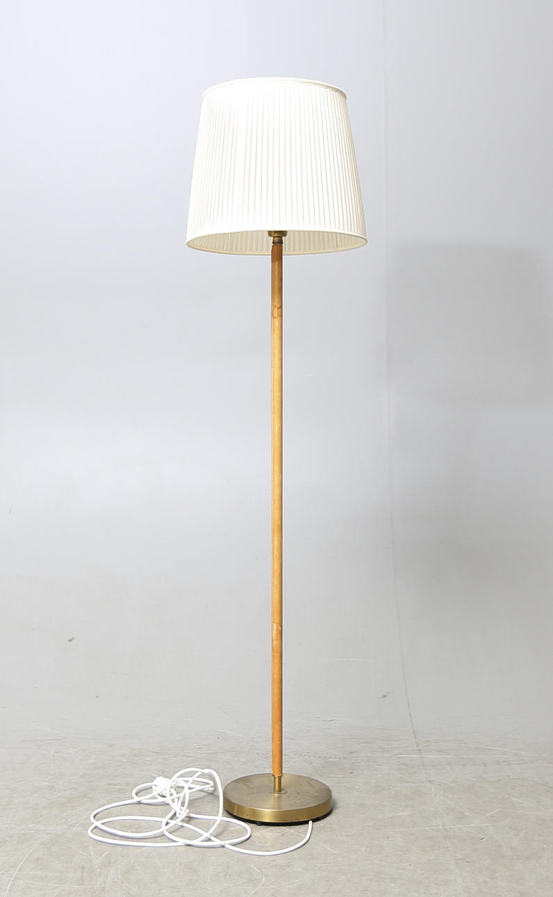 GOLVLAMPA, 1900-talets mitt.