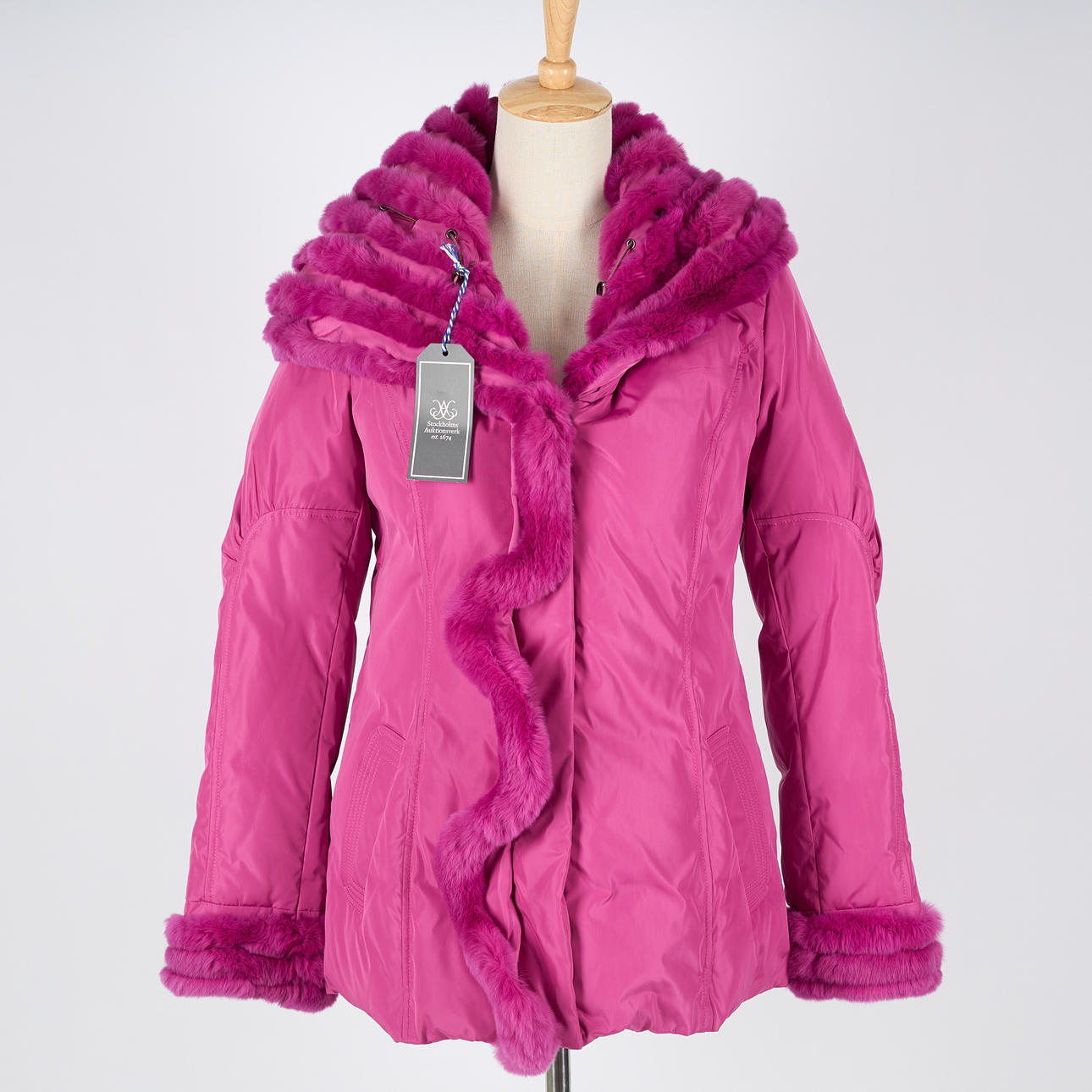 A PELLESSIMO jacket.