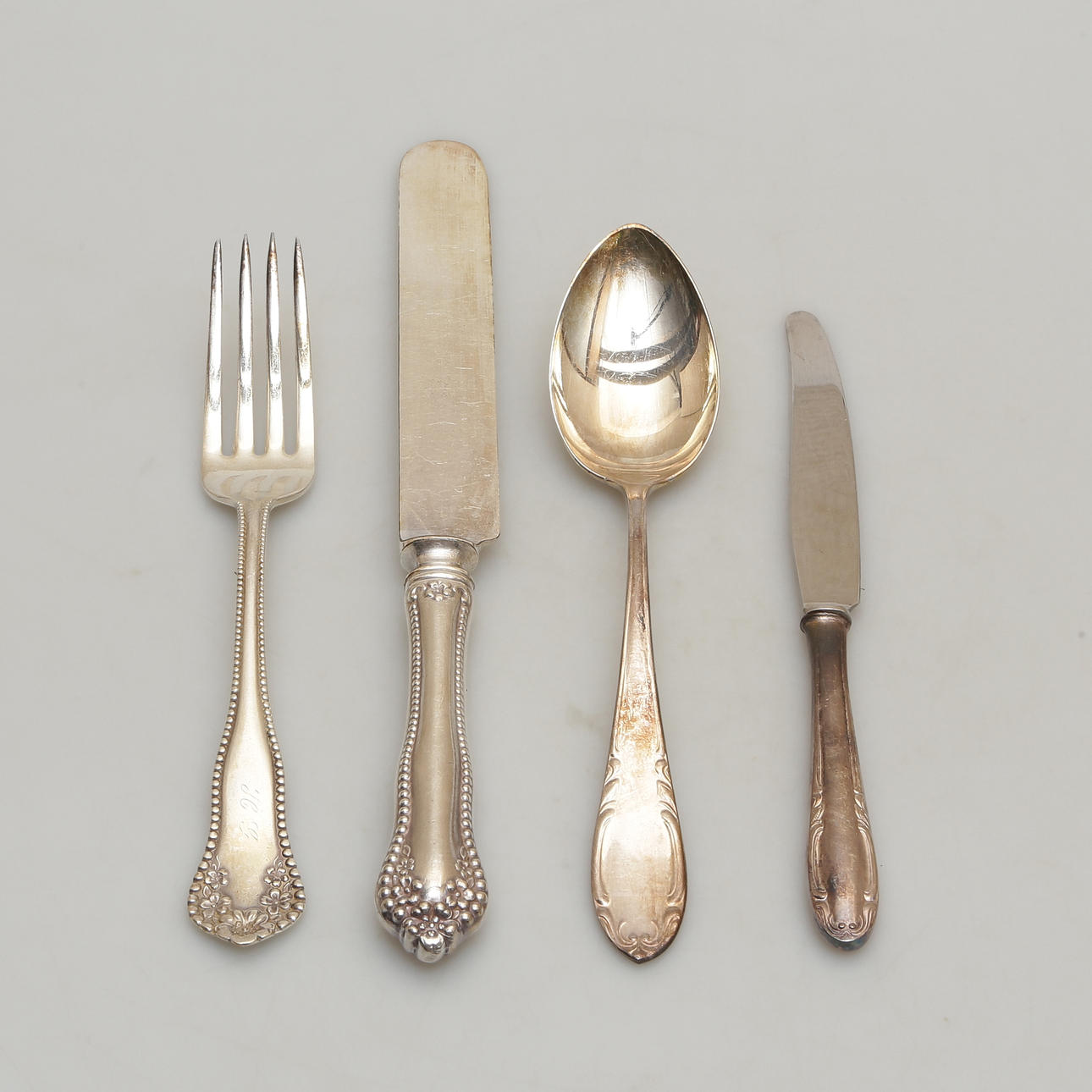 NEW SILVER CUTLERY (35 PIECES) DIFFERENT MODELS.
