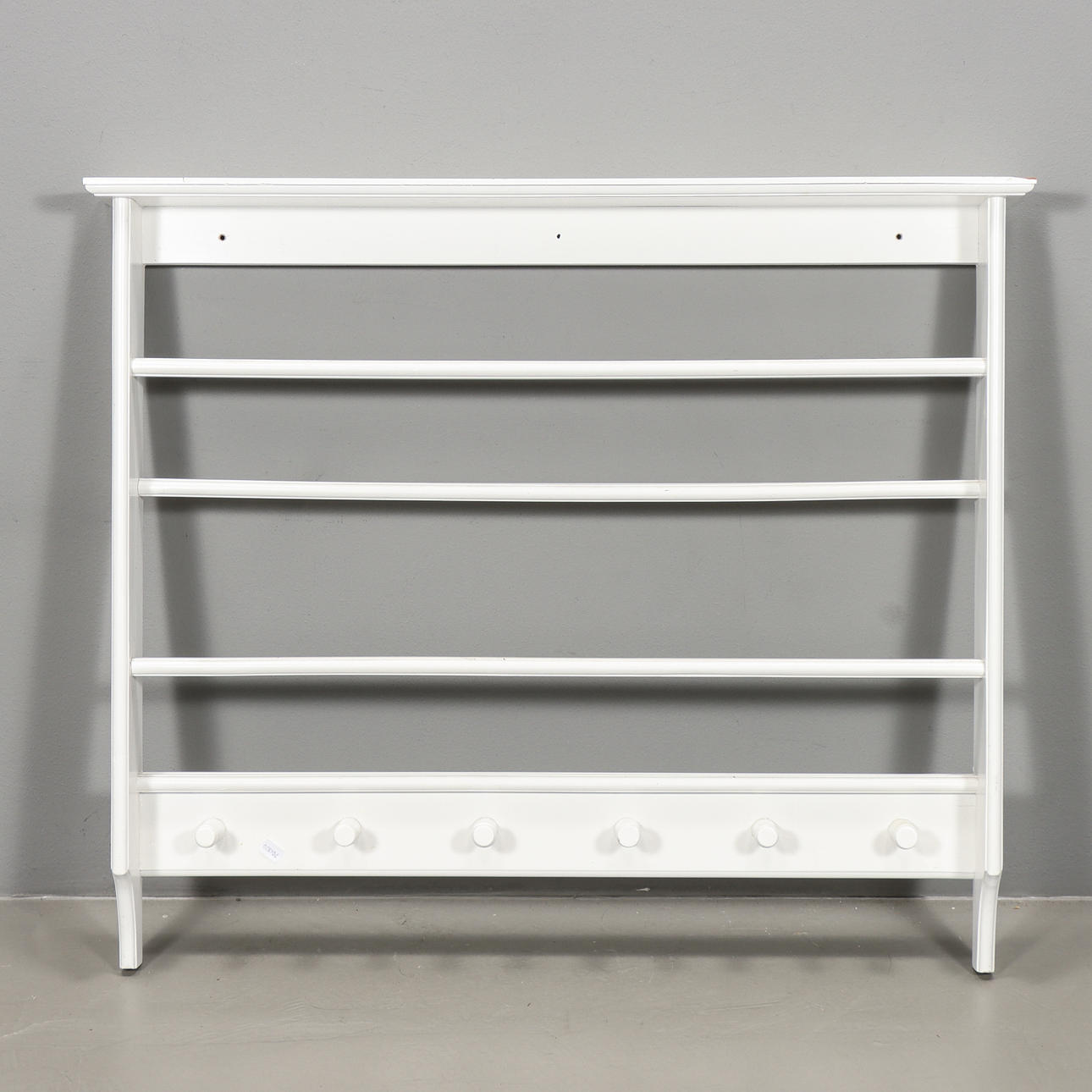 PLATE SHELF white lacquered wood.