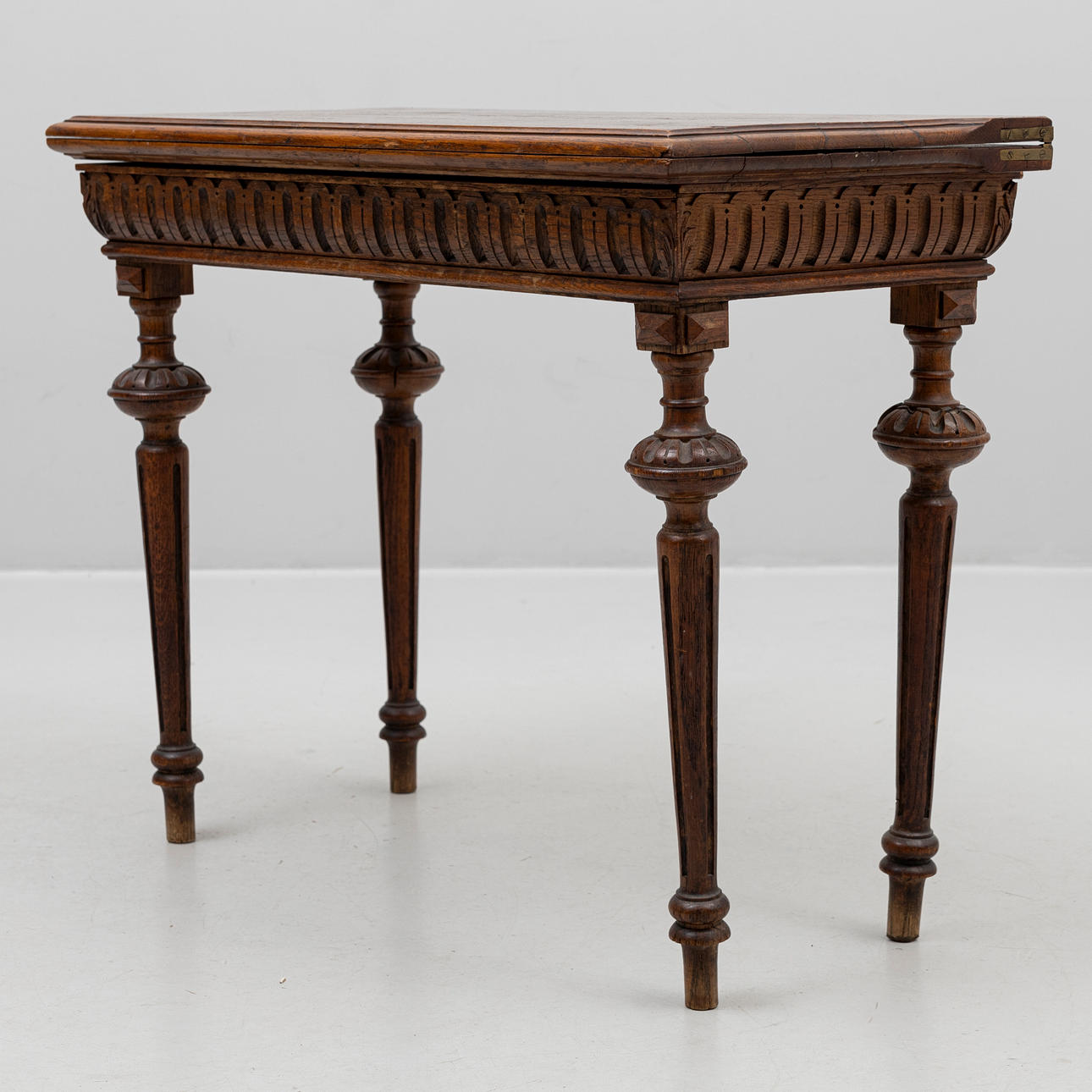 A 20th century Neo-Renaissance-style gaming table. Furniture - Tables ...