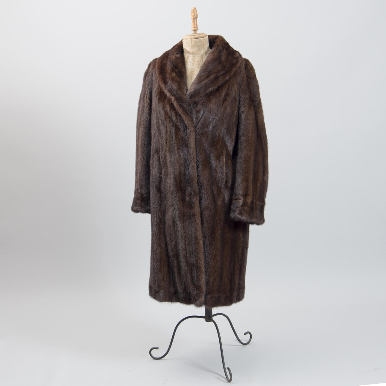 PÄLS, mink, A. Engstrand, Hälsingnborg.