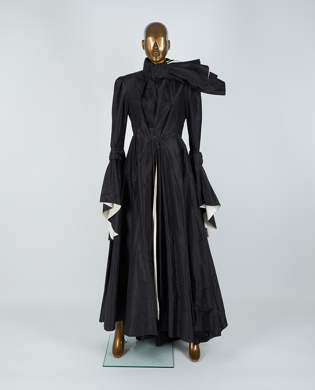 JUKKA RINTALA, evening dress/coat. Vintage & Designer Fashion - Auctionet