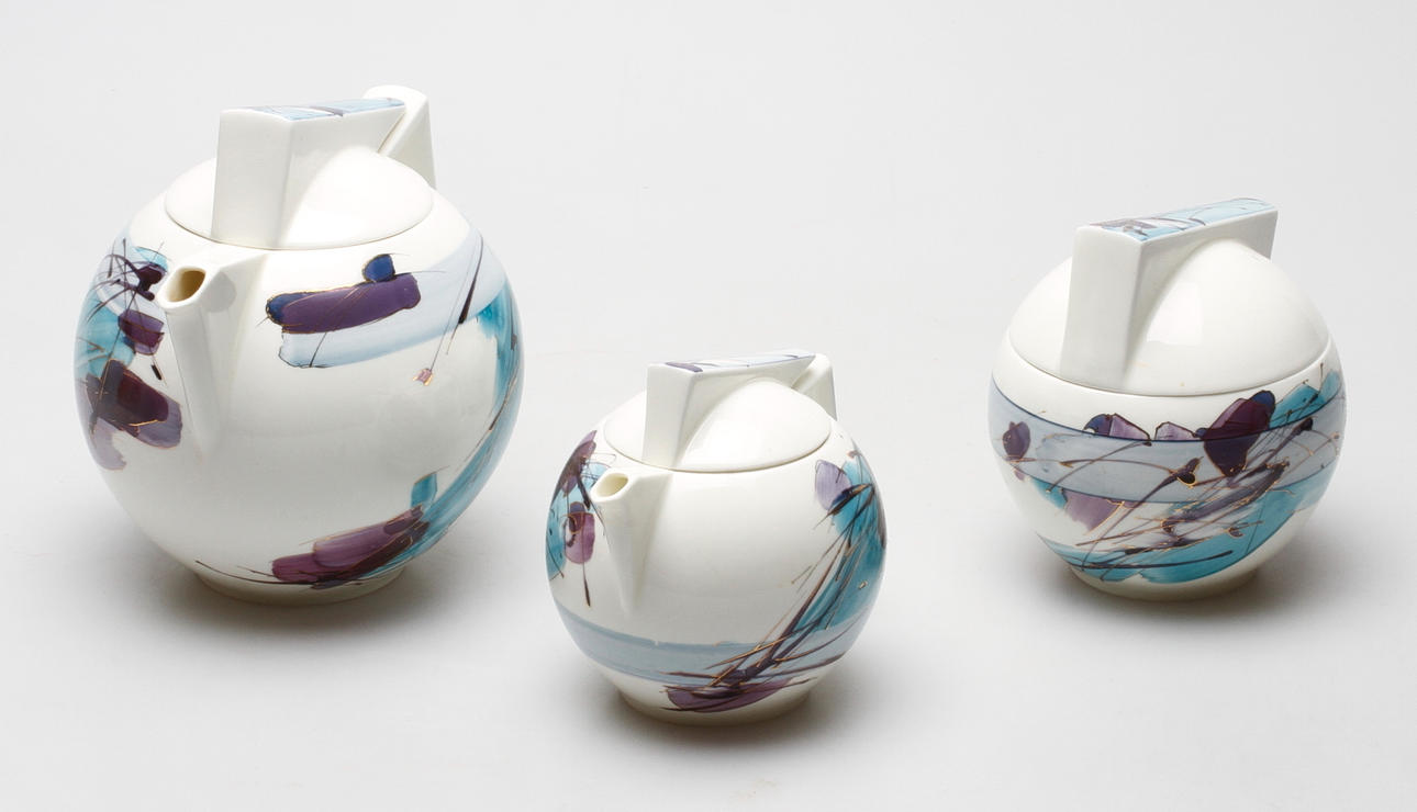 TESERVIS, 3 delar, porslin, Jiesia, Litauen, signerade, 1900-talets senare del.