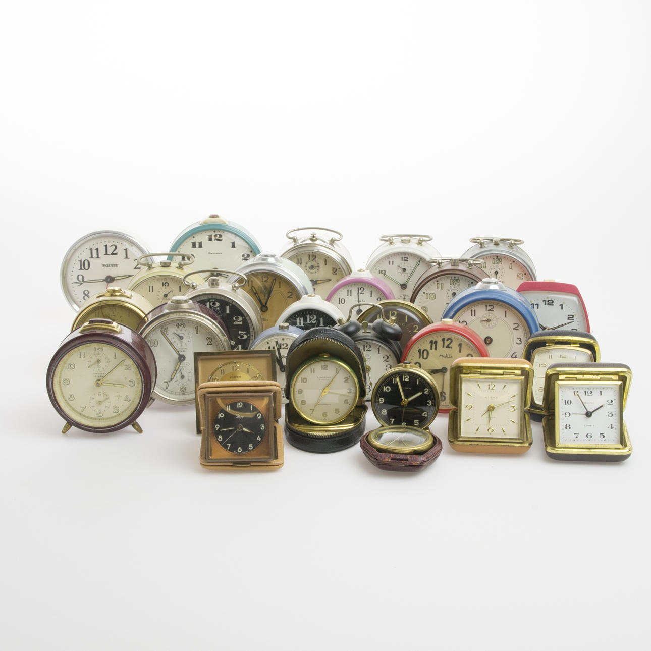 VÄCKARUR, 28 stycken.