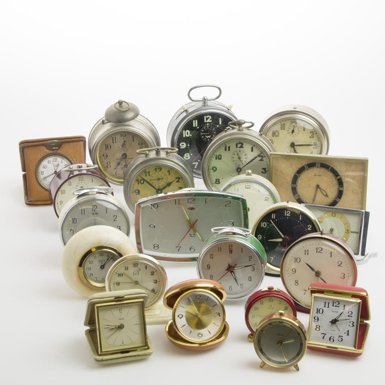 VÄCKARUR, 22 stycken.