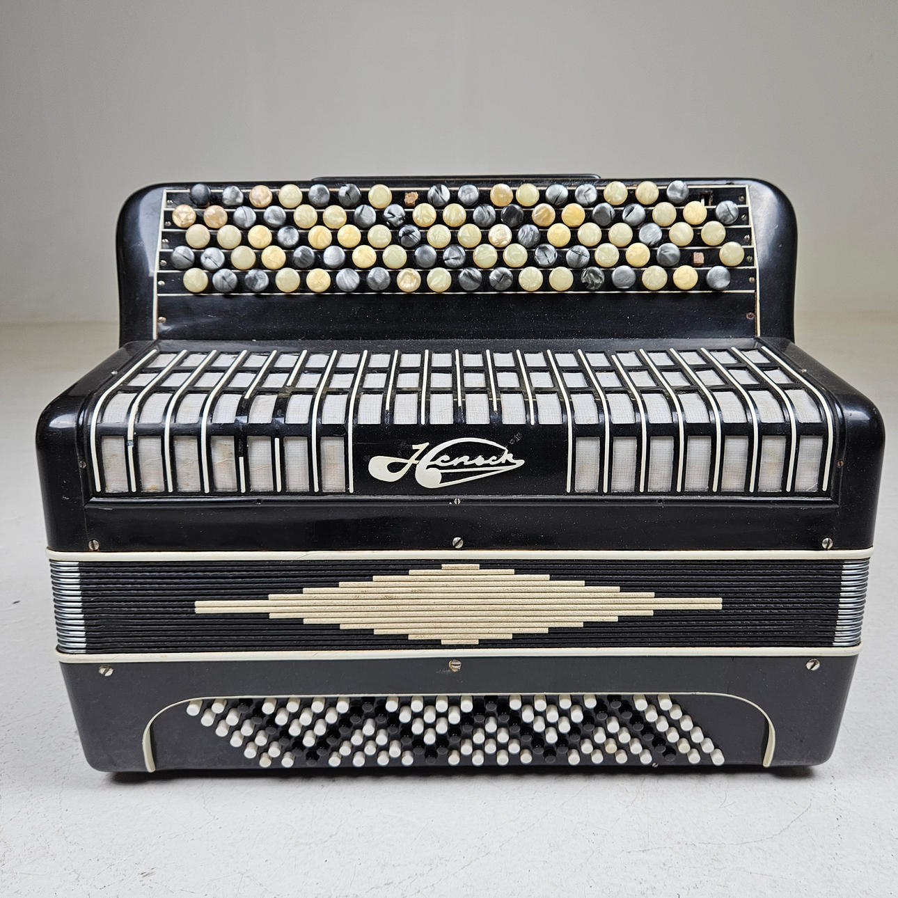 HENOCK. 3-string button accordion. Collectables - Musical instruments ...