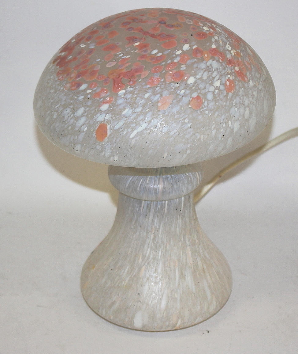 MONIKA BACKSTRÖM. BORDSLAMPA i form av svamp, Boda Sweden.