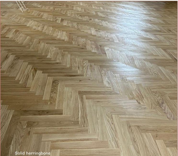 HERRINGBONE PARQUET, untreated solid Oak, total 50,40 m2.