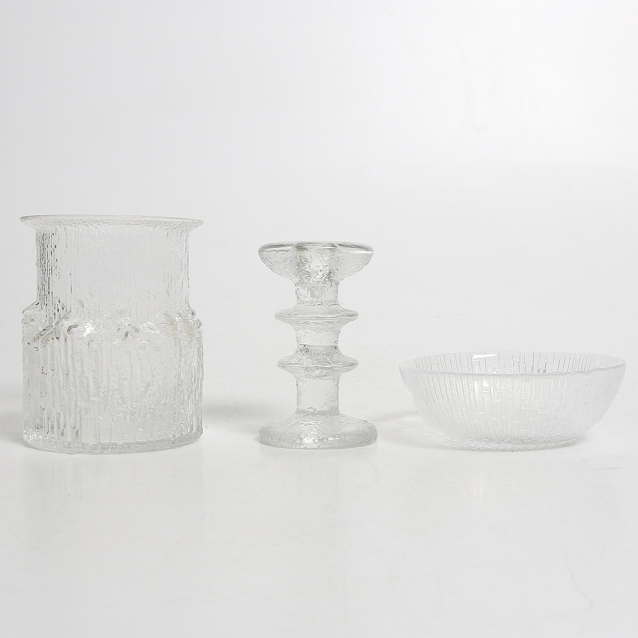 VAS, LJUSSTAKE och SKÅLAR, 6 delar, bl.a. "Festivo" Timo Sarpaneva och "Ultima Thure" Tapio Wirkkala, Iittala, Finland, 1900-tal.