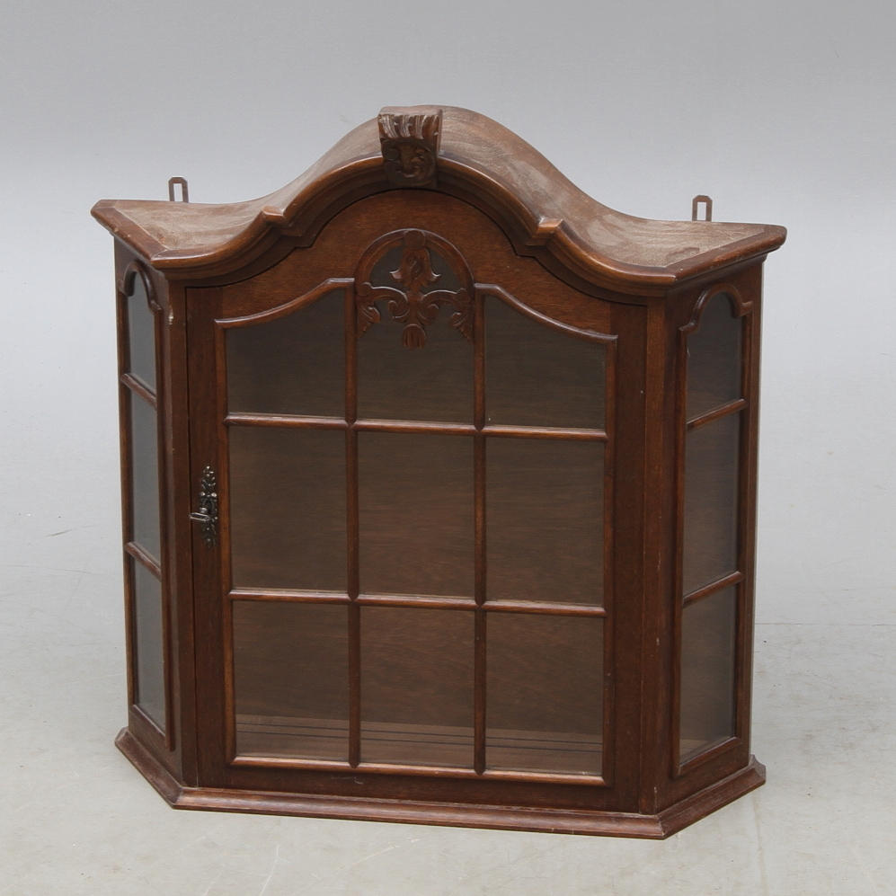 HÄNGSKÅP, 1900-tal.