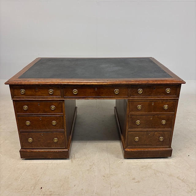 PARTNERS DESK. Furniture - Desks - Auctionet