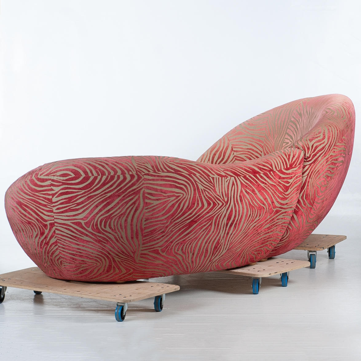 EVA MINGE. Modern design, “organisk form”, 1900-talets slut. Möbler ...