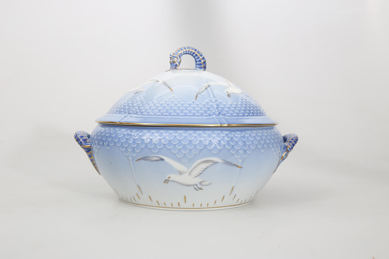 TERRIN MED LOCK, porslin, "Måsen", Bing & Gröndahl.