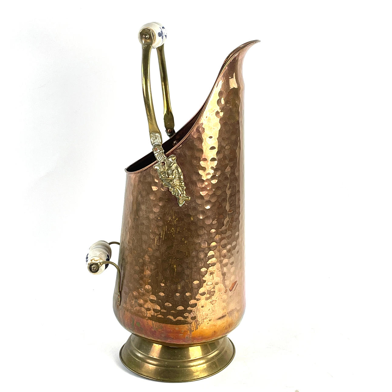 CHARCOAL COLLECTOR, copper with porcelain handle.