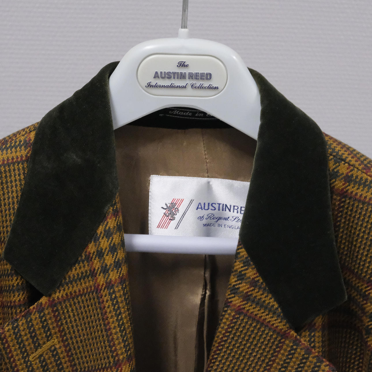 KAVAJ, AUSTIN REED. Vintagekläder & Accessoarer - Auctionet