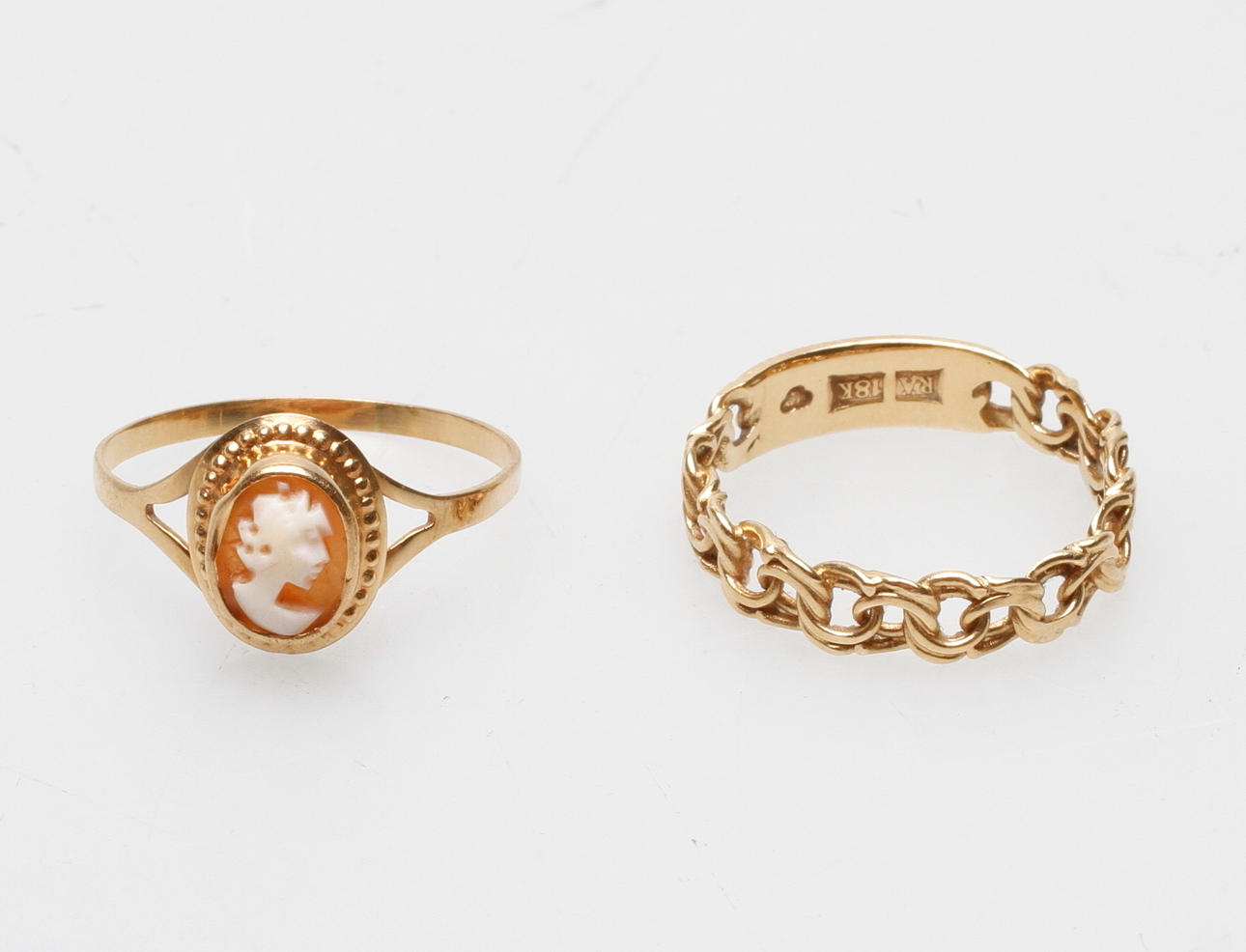 RINGAR, 2 st, 18k guld, vikt ca 3,4 gr.