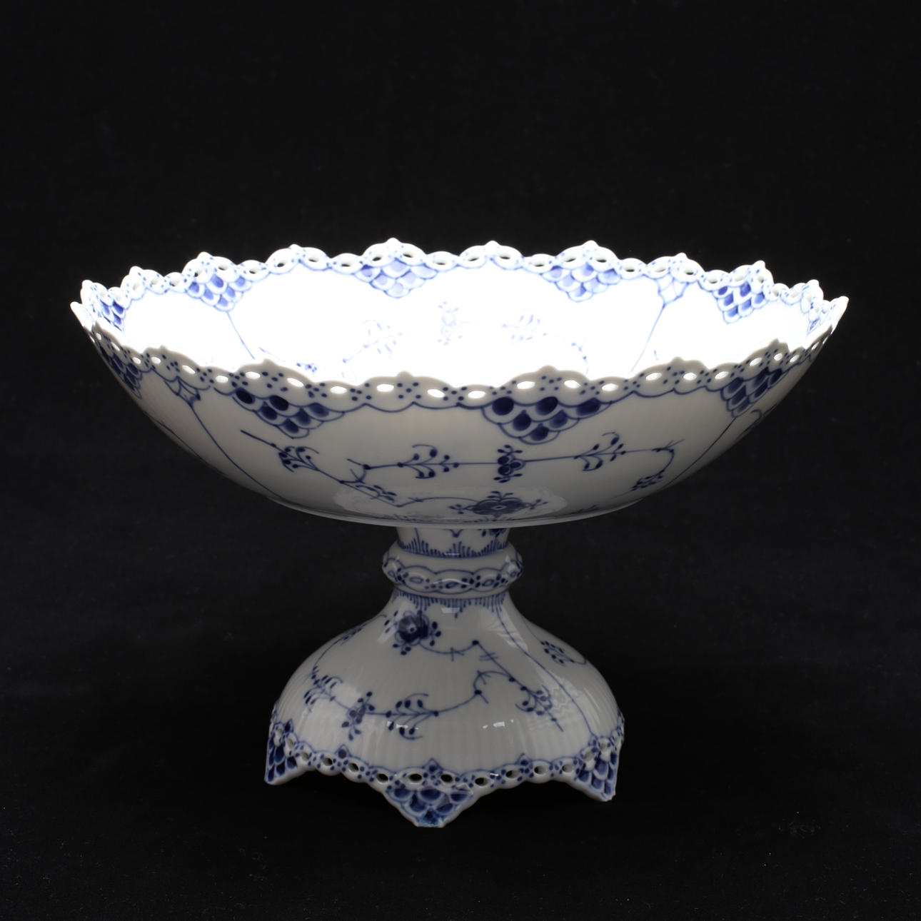 FAT PÅ FOT, porslin, Royal Copenhagen.